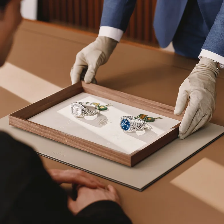 Contatta Colla Orologi, rivenditore Rolex a Pavia